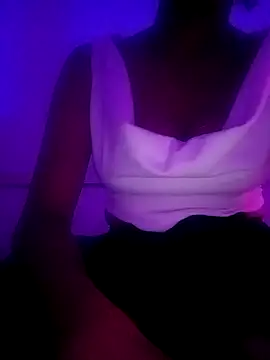 Snapshot of sakshi5533 chatting on 09.12.25 sakshi5533 online show from 09.12.25