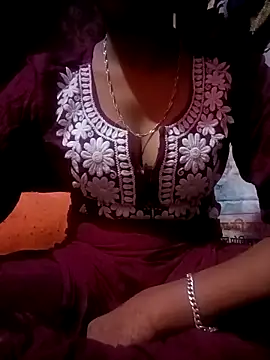 Snapshot of sakshi5533 chatting on 09.18.25 sakshi5533 online show from 09.18.25