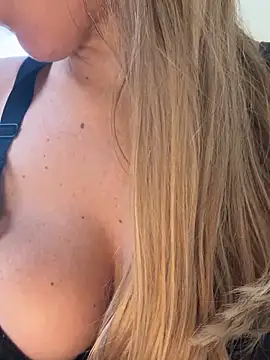 sailor titti online show from 10.18.25