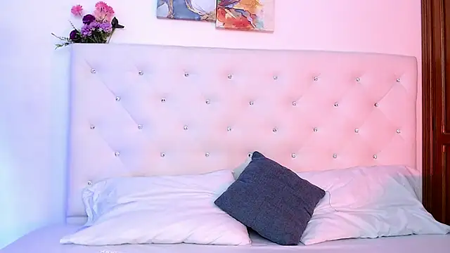 molly curvyhot online show from 11.28.25