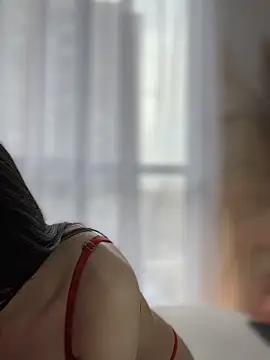 Sofi Leal online show from 10.06.25