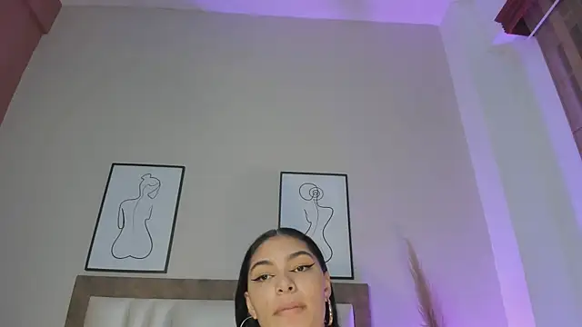 Snapshot of LunaAspen_ chatting on 09.12.25 LunaAspen online show from 09.12.25