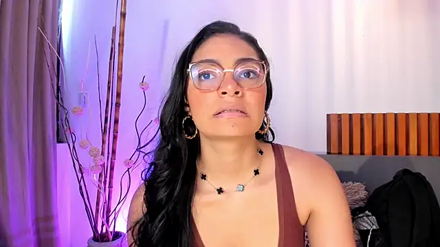 LunaAspen  online show from 04.17.26