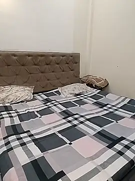 Snapshot of missneha61 chatting on 09.21.25 missneha61 online show from 09.21.25