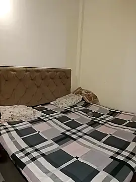 Snapshot of missneha61 chatting on 09.24.25 missneha61 online show from 09.24.25