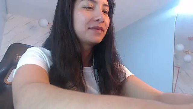 victoria hernandez t  online show from 03.19.26