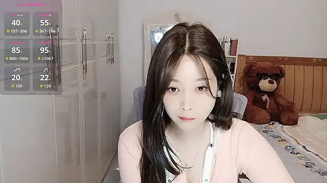 Xiaotantan-99 online show from 10.21.25