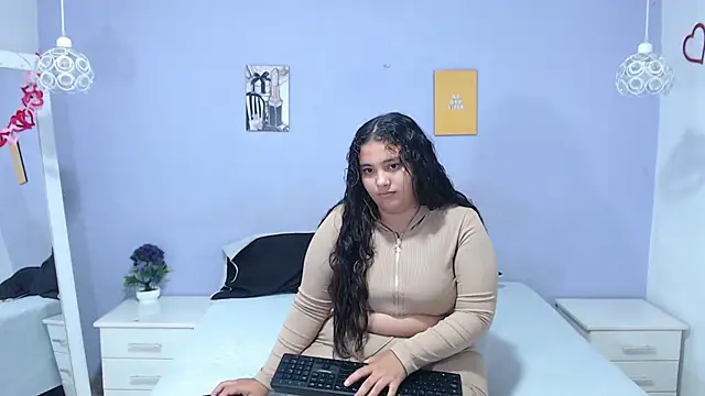 penelope gucci1 online show from 11.12.25