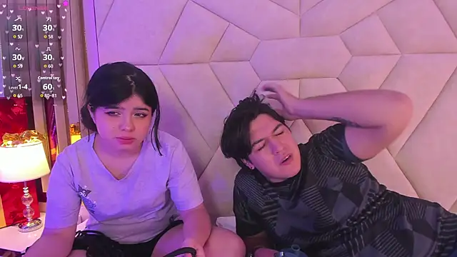 EmilyANDrew  online show from 12.15.25