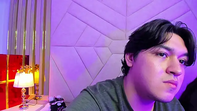 EmilyANDrew  online show from 12.21.25