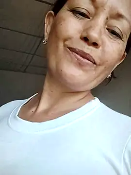 Snapshot of marinita13 chatting on 11.16.25 marinita13 online show from 11.16.25