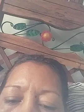 Snapshot of marinita13 chatting on 12.01.25 marinita13 online show from 12.01.25