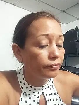 Snapshot of marinita13 chatting on 12.02.25 marinita13 online show from 12.02.25