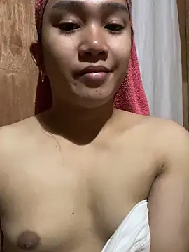 Snapshot of slut_clio chatting on 02.22.26 slut clio online show from 02.22.26