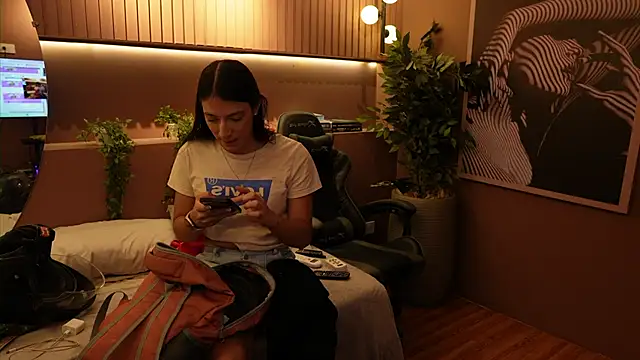 Ariaa Isabell online show from 09.23.25