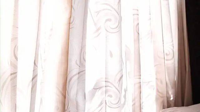 Ariaa Isabell online show from 12.03.25