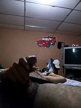 Snapshot of NAUFRAGO_17CM chatting on 10.17.25 NAUFRAGO 17CM online show from 10.17.25