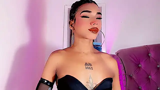 Snapshot of LADY-HOT-SEXY- chatting on 05.28.26 LADY-HOT-SEXY- online show from 05.28.26