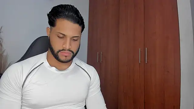 Snapshot of Pier_Simons chatting on 03.27.26 Pier Simons online show from 03.27.26