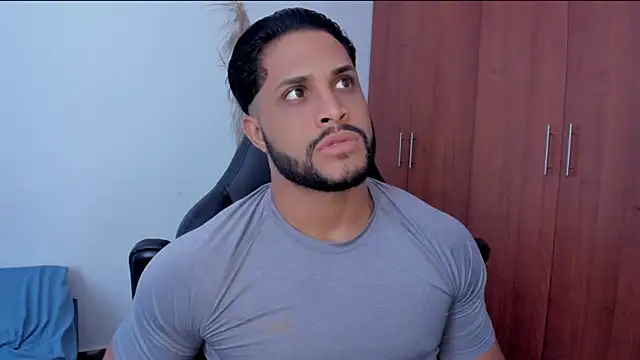 Snapshot of Pier_Simons chatting on 03.31.26 Pier Simons online show from 03.31.26