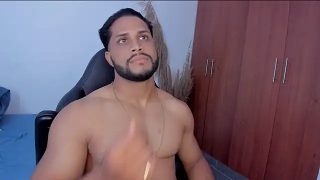 Snapshot of Pier_Simons chatting on 04.01.26 Pier Simons online show from 04.01.26