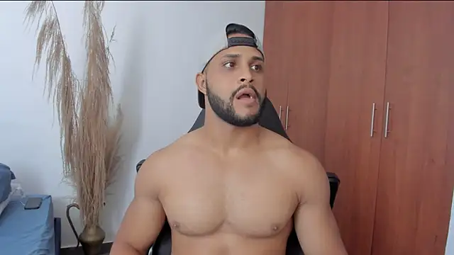 Snapshot of Pier_Simons chatting on 04.04.26 Pier Simons online show from 04.04.26