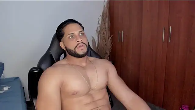 Snapshot of Pier_Simons chatting on 04.07.26 Pier Simons online show from 04.07.26