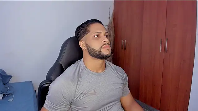 Snapshot of Pier_Simons chatting on 04.16.26 Pier Simons online show from 04.16.26