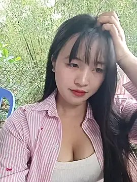 Snapshot of dimny_sex chatting on 10.15.25 dimny sex online show from 10.15.25