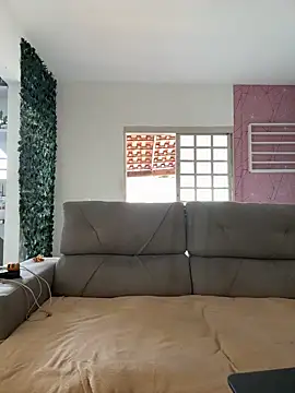 Chloe Leaozinho online show from 11.09.25