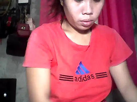 Snapshot of HotAndrea69 chatting on 12.04.25 HotAndrea69 online show from 12.04.25