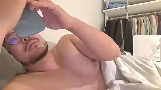 Snapshot of Bytheway0122 chatting on 10.21.25 Bytheway0122 online show from 10.21.25