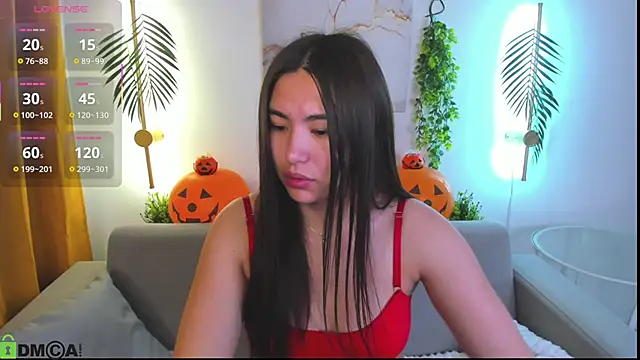 Megan Williamms online show from 10.31.25