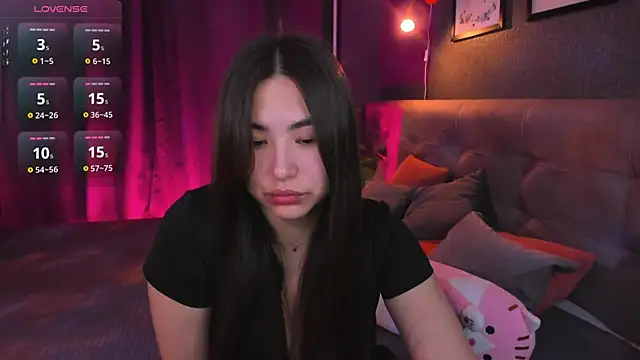 Megan Williamms online show from 11.12.25