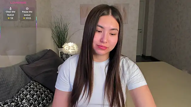 Megan Williamms online show from 11.22.25