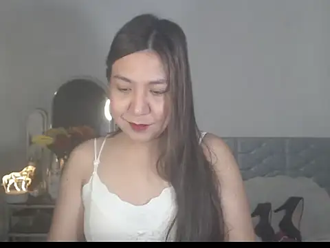 Snapshot of stellahugeX chatting on 11.04.25 stellahugeX online show from 11.04.25