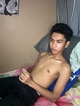 Demure Asian143 online show from 09.19.25