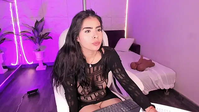 LovelyEyesx online show from 12.21.25