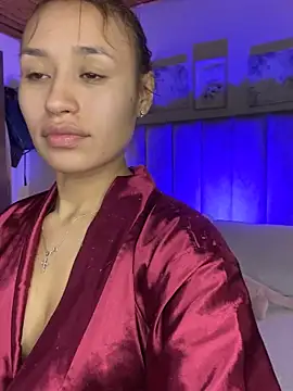 juliana-mancini online show from 09.30.25