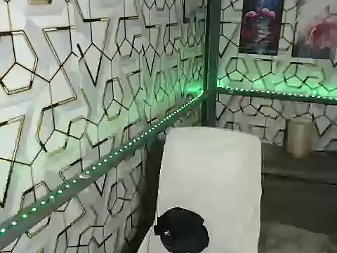 Snapshot of darryl_hugecok chatting on 09.14.25 darryl hugecok online show from 09.14.25