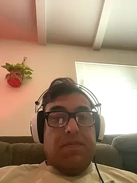 Red-hot-traveler online show from 11.11.25