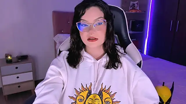 OphelianaRose33 online show from 09.29.25