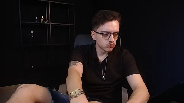 Snapshot of FelixStarkk chatting on 06.16.26 FelixStarkk online show from 06.16.26