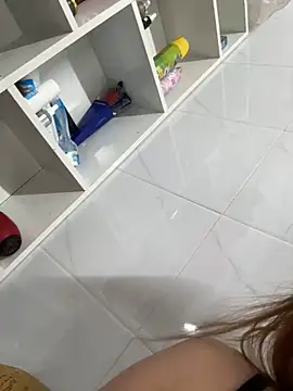 Snapshot of -Linaa- chatting on 09.16.25 -Linaa- online show from 09.16.25