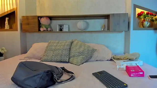 Emilly Beaumont online show from 04.01.26