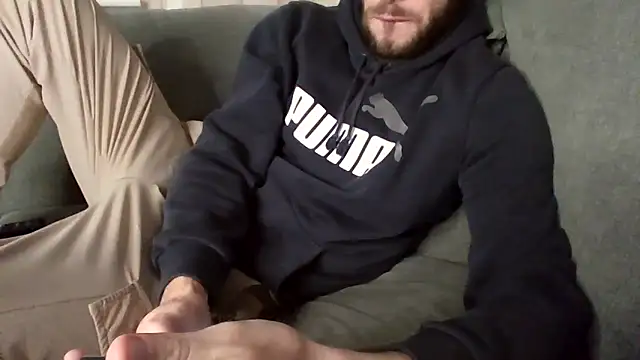 Snapshot of MasterJakeJohns chatting on 11.17.25 MasterJakeJohns online show from 11.17.25