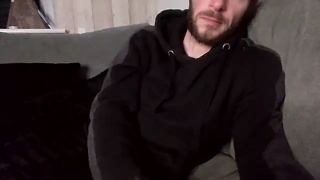 Snapshot of MasterJakeJohns chatting on 11.29.25 MasterJakeJohns online show from 11.29.25