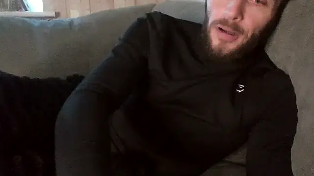 Snapshot of MasterJakeJohns chatting on 12.03.25 MasterJakeJohns online show from 12.03.25