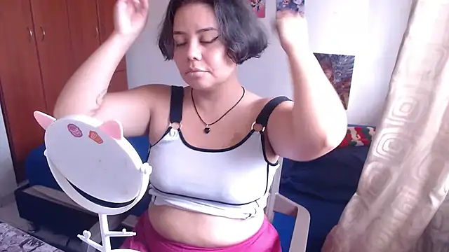 Snapshot of saenz_eymi chatting on 10.03.25 saenz eymi online show from 10.03.25