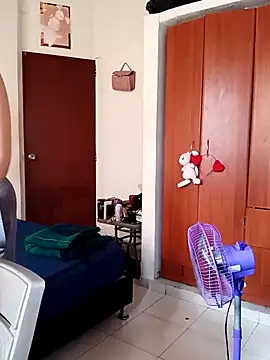 Snapshot of saenz_eymi chatting on 03.27.26 saenz eymi online show from 03.27.26